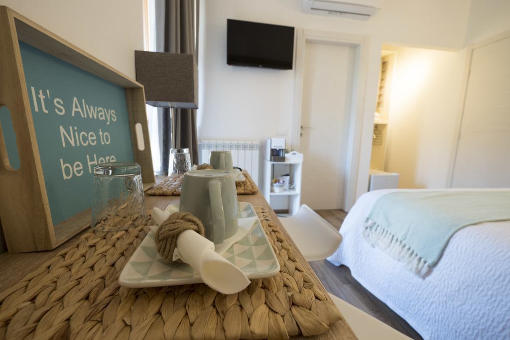 Suite Simonetta Sarzana Luaran gambar